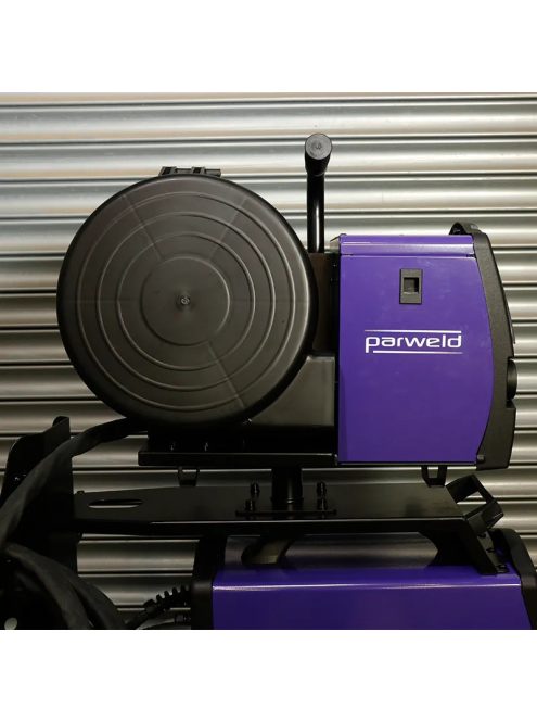 Parweld 400A-os 400V digitális, inverteres, külön huzaltoló, vízhűtéses Multi-MIG hegesztőgép